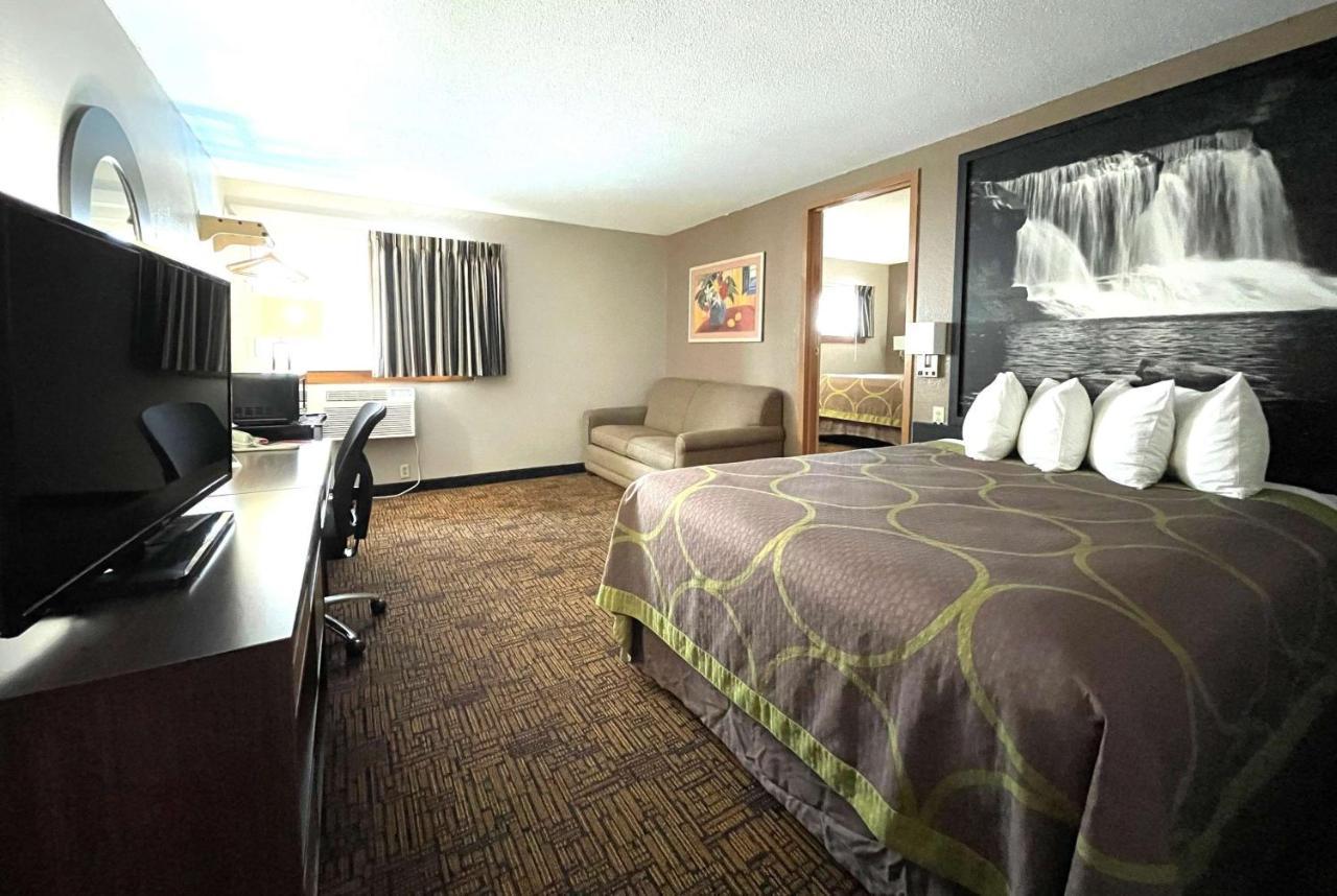 Super 8 By Wyndham Indianapolis Emerson Kültér fotó